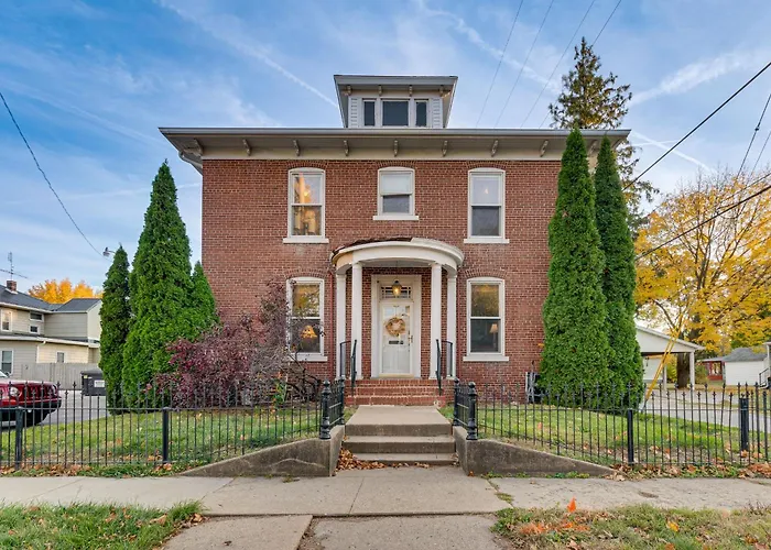 Pet-friendly Historic Library On Route 66 Holiday home Virden