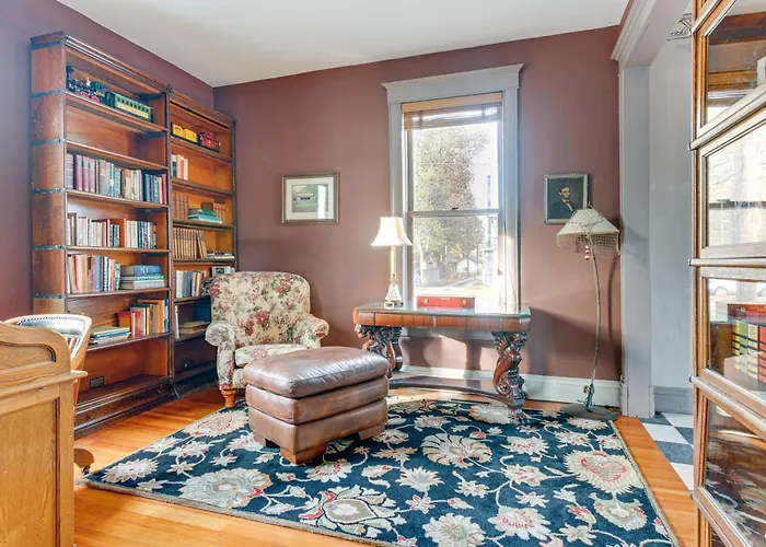 Pet-friendly Historic Library On Route 66 * Virden